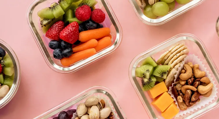 Healthy Snacks and Munching for Busy Life_